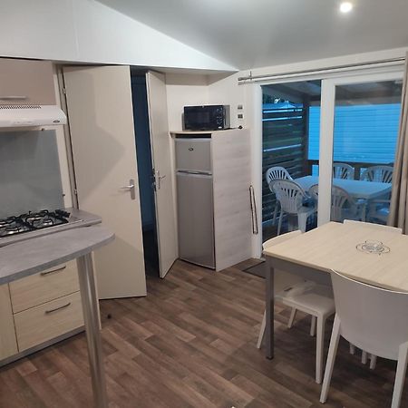 Mobil-Home 6 Personnes Avec Tv Et Clim N' B025 Boofzheim Eksteriør bilde